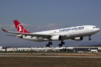 TC-JIN - Turkish Airlines Airbus A330-200