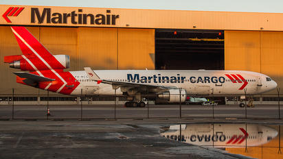 PH-MCS - Martinair Cargo McDonnell Douglas MD-11F