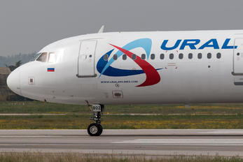 VQ-BOZ - Ural Airlines Airbus A321