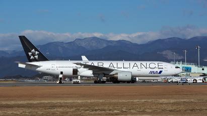 JA711A - ANA - All Nippon Airways Boeing 777-200