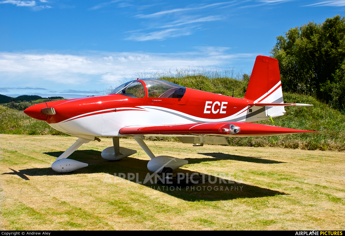 Private ZK-ECE aircraft at 