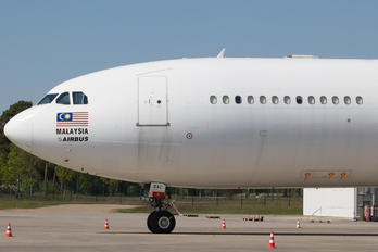 9M-XAC - AirAsia X Airbus A340-300