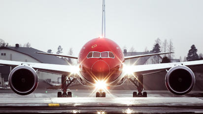 EI-LNH - Norwegian Air Shuttle Boeing 787-8 Dreamliner