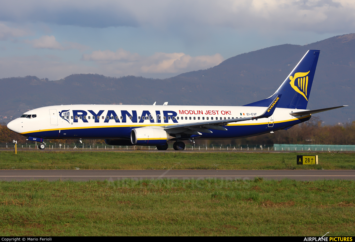 Ryanair EI-EVF aircraft at Bergamo - Orio al Serio