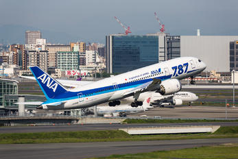 JA816A - ANA - All Nippon Airways Boeing 787-8 Dreamliner