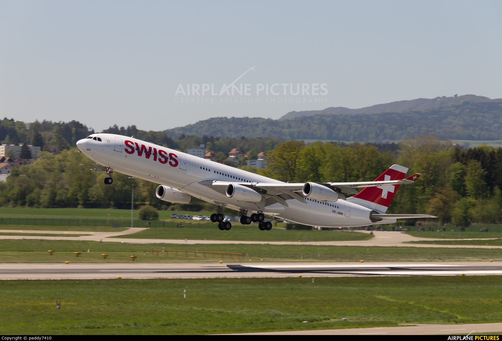 Swiss HB-JMM aircraft at Zurich
