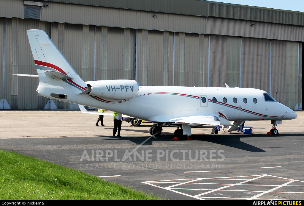 Private VH-PFV aircraft at East Midlands