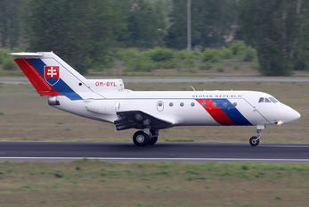 OM-BYL - Slovakia - Government Yakovlev Yak-40