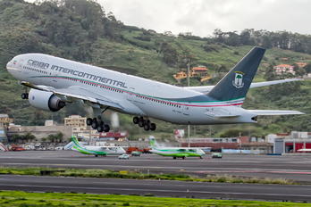 CS-TQX - Ceiba Intercontinental Boeing 777-200LR