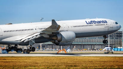 D-AIHQ - Lufthansa Airbus A340-600