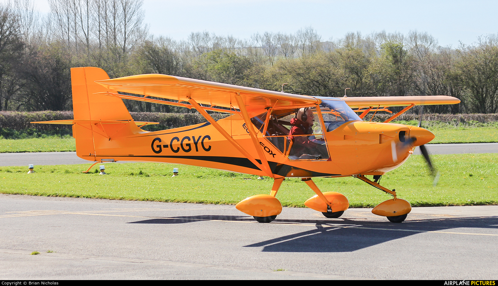 Private G-CGYC aircraft at Welshpool