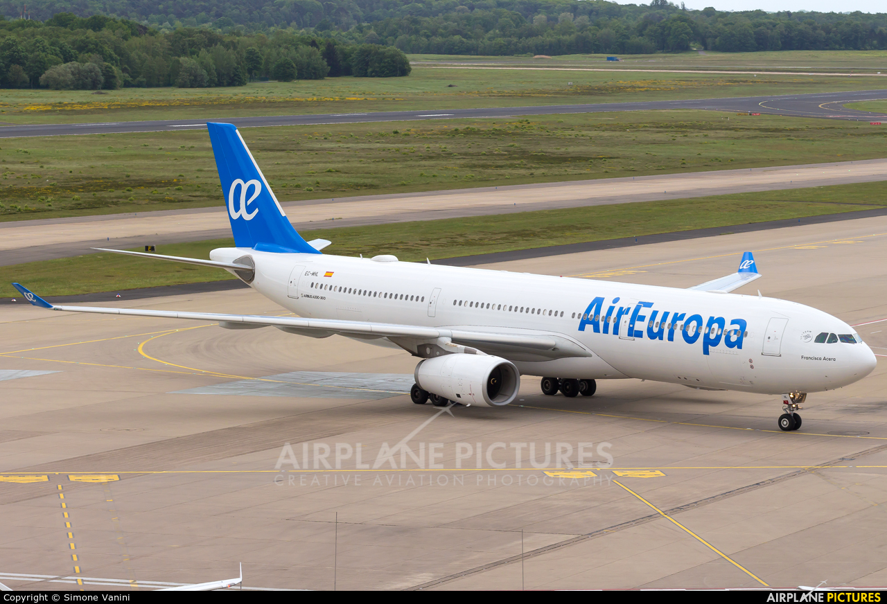 Air Europa EC-MHL aircraft at Cologne Bonn - Konrad Adenauer