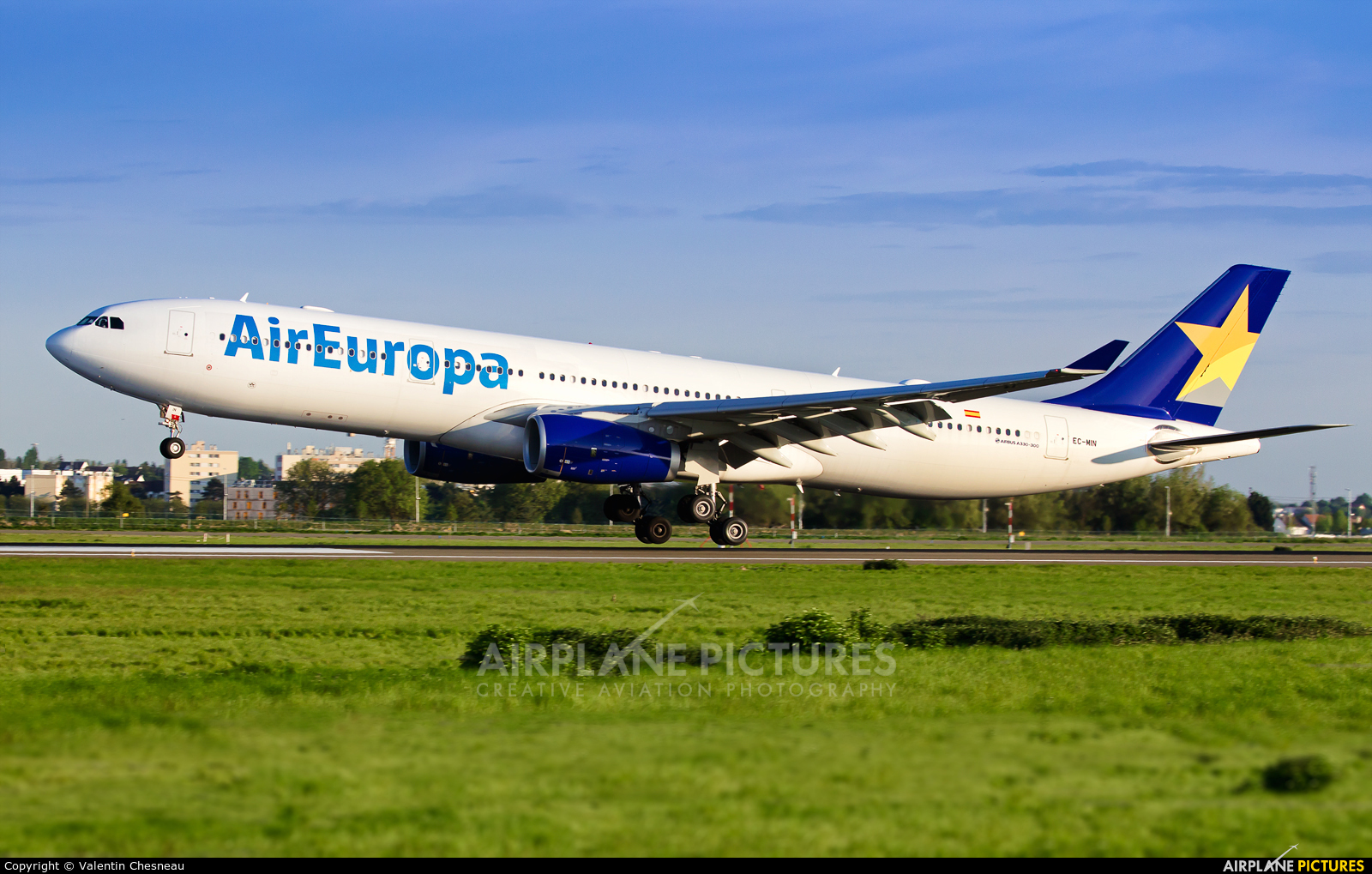Air Europa EC-MIN aircraft at Paris - Orly
