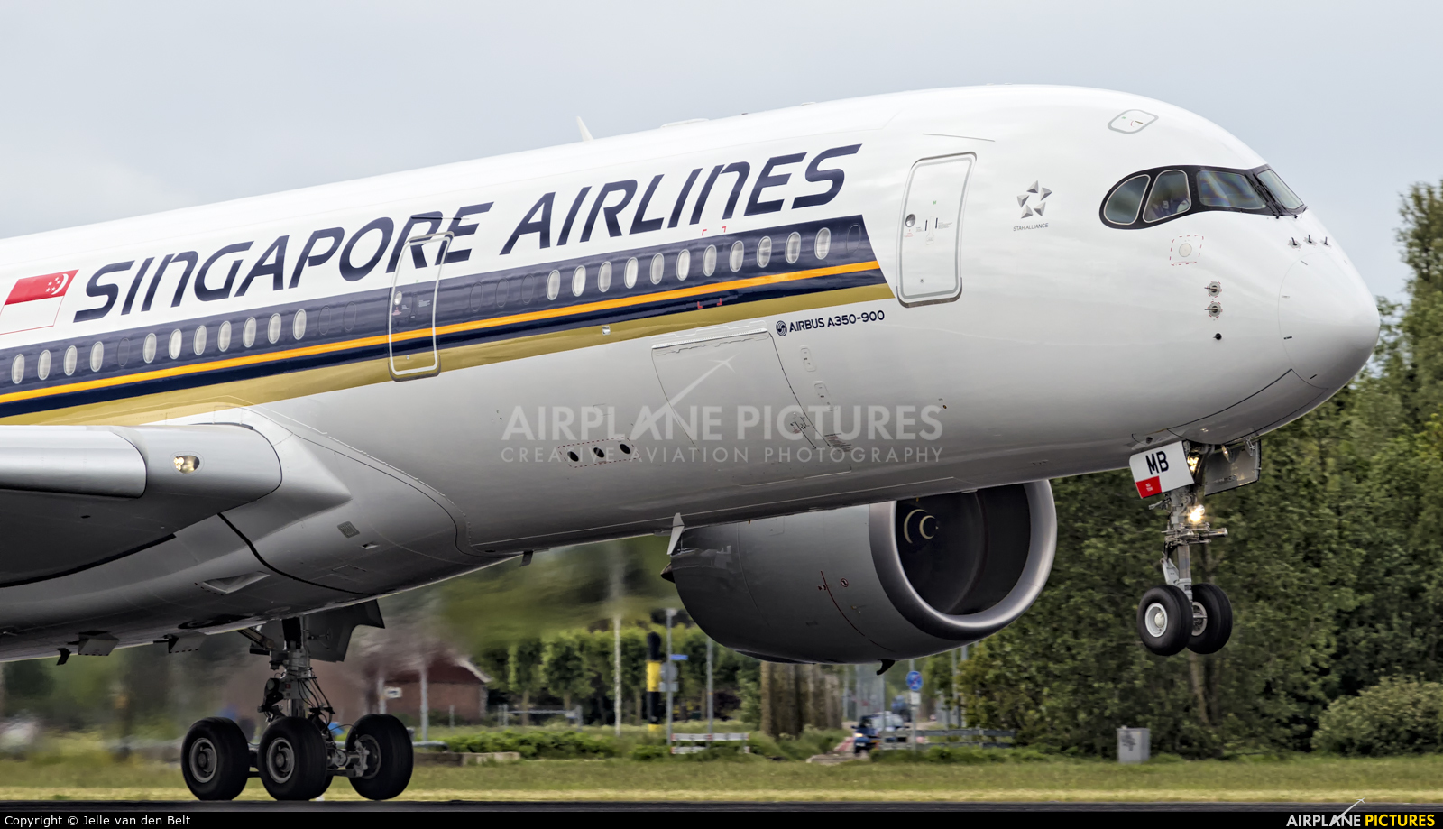 Singapore Airlines 9V-SMB aircraft at Amsterdam - Schiphol