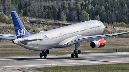 LN-RKT - SAS - Scandinavian Airlines Airbus A330-300