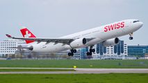 Rare visit of Swiss A330-300 at Prague title=