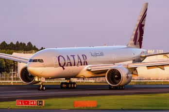 A7-BBE - Qatar Airways Boeing 777-200LR
