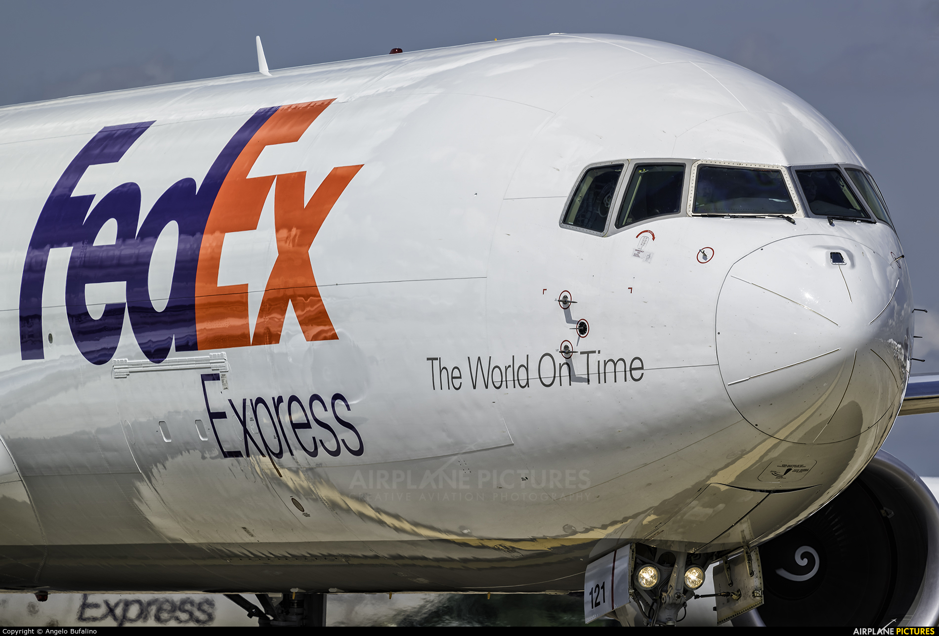FedEx Federal Express N121FE aircraft at Memphis Intl