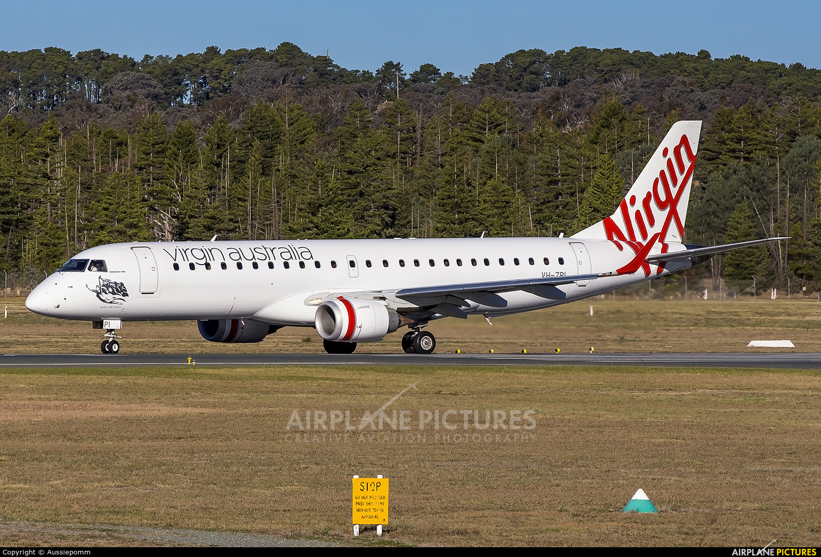 Virgin Australia VH-ZPI aircraft at Canberra