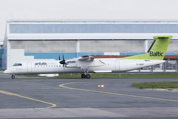 YL-BAF - Air Baltic de Havilland Canada DHC-8-400Q / Bombardier Q400