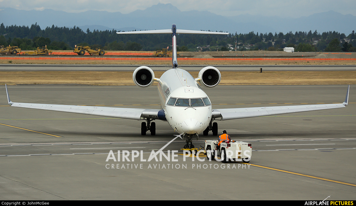 Delta Connection - SkyWest Airlines N606SK aircraft at Seattle-Tacoma Intl