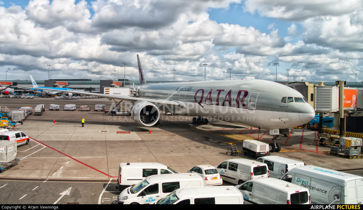 Qatar Airways A7-BAU aircraft at Amsterdam - Schiphol