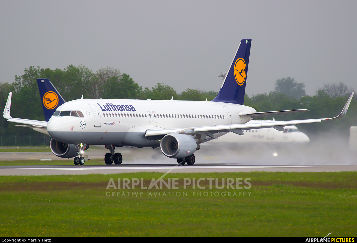 Lufthansa D-AIUS aircraft at Munich