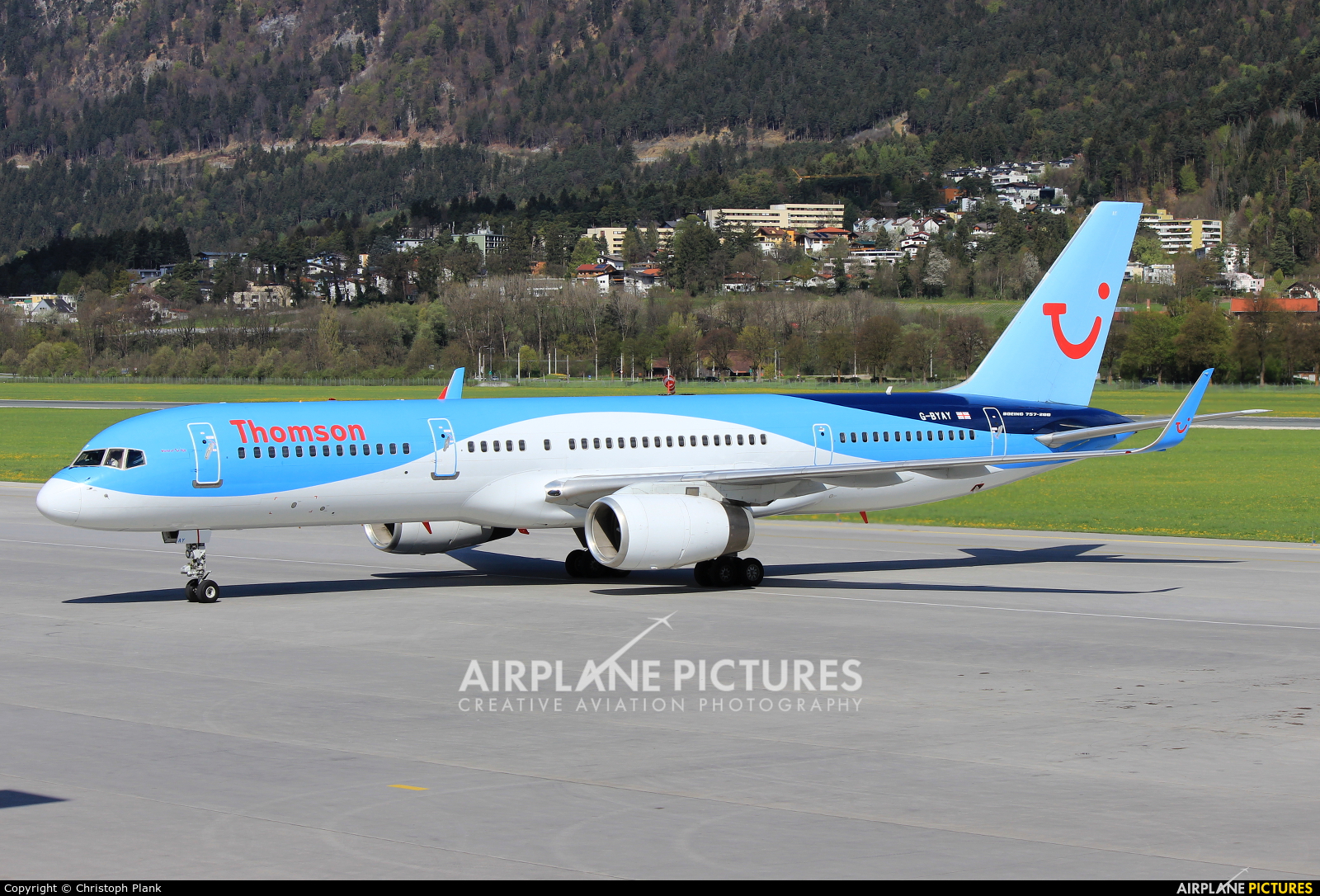 Thomson/Thomsonfly G-BYAY aircraft at Innsbruck