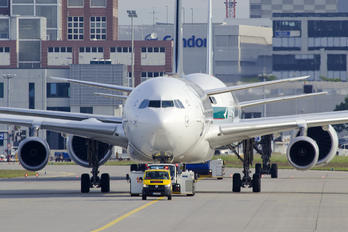 D-AIGY - Lufthansa Airbus A340-300