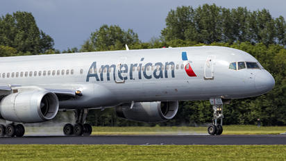 N200UU - American Airlines Boeing 757-200