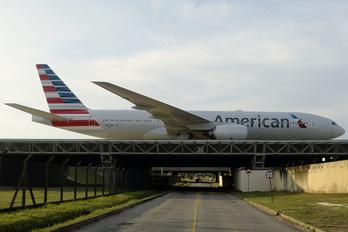N782AN - American Airlines Boeing 777-200ER