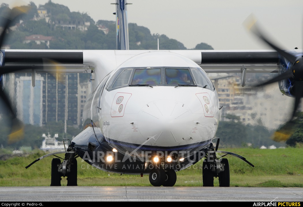 Azul Linhas Aéreas PR-AQT aircraft at Rio de Janeiro - Santos Dumont