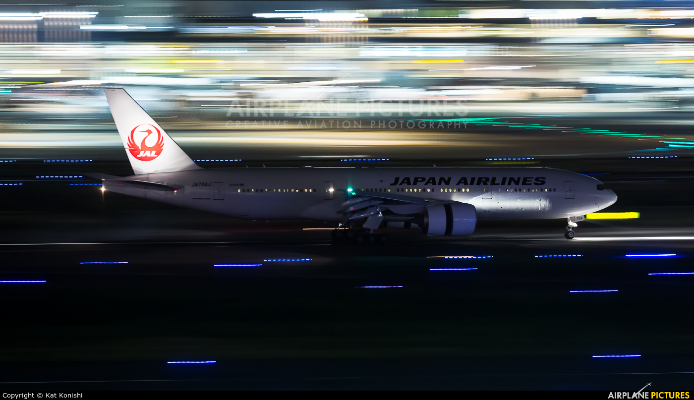 JAL - Japan Airlines JA704J aircraft at Tokyo - Haneda Intl
