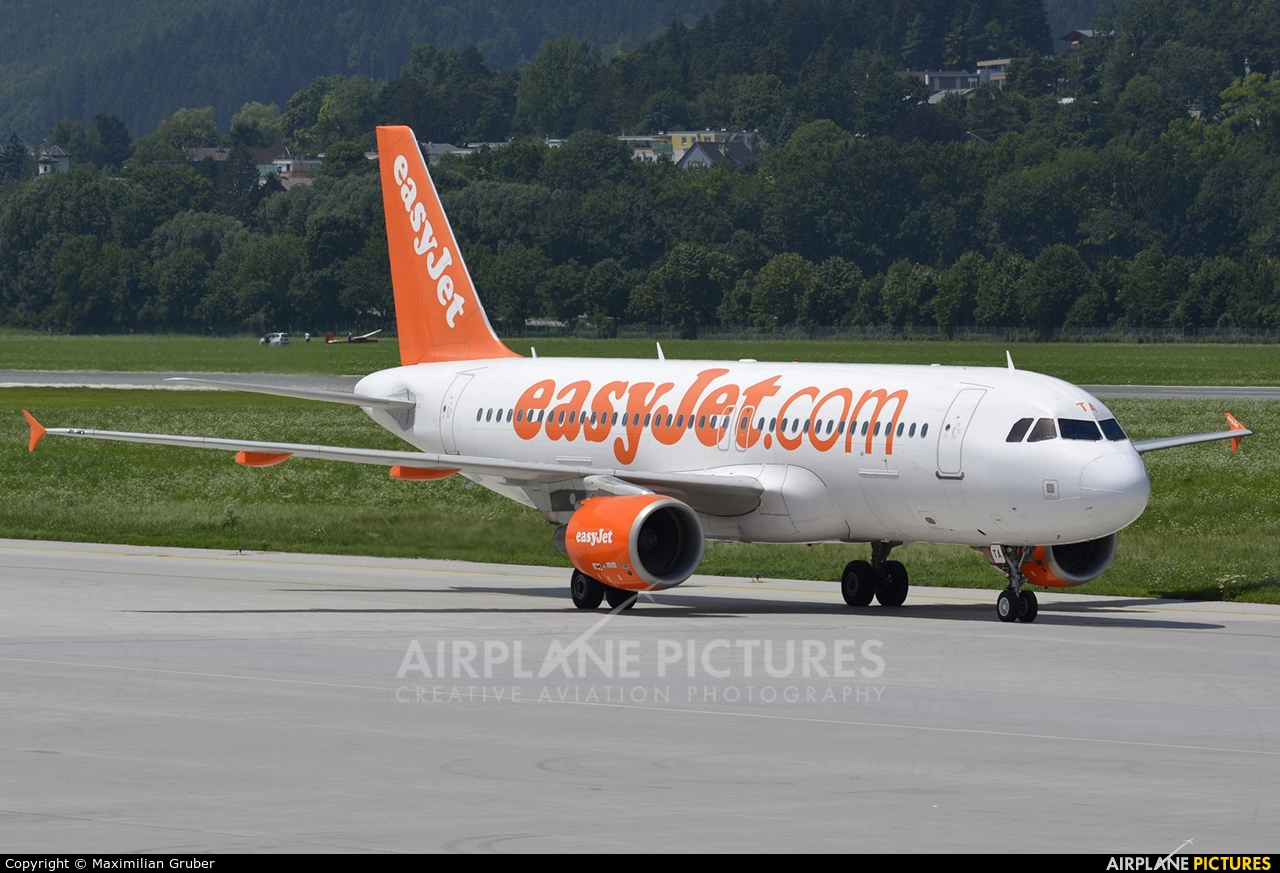 easyJet G-EZTA aircraft at Innsbruck