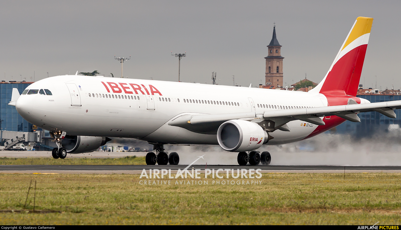 Iberia EC-LZJ aircraft at Madrid - Barajas