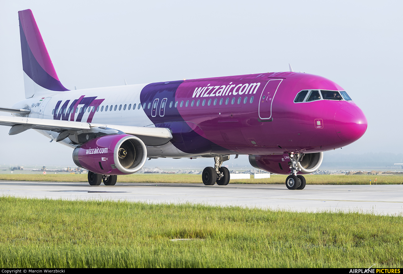 Wizz Air HA-LPM aircraft at Katowice - Pyrzowice