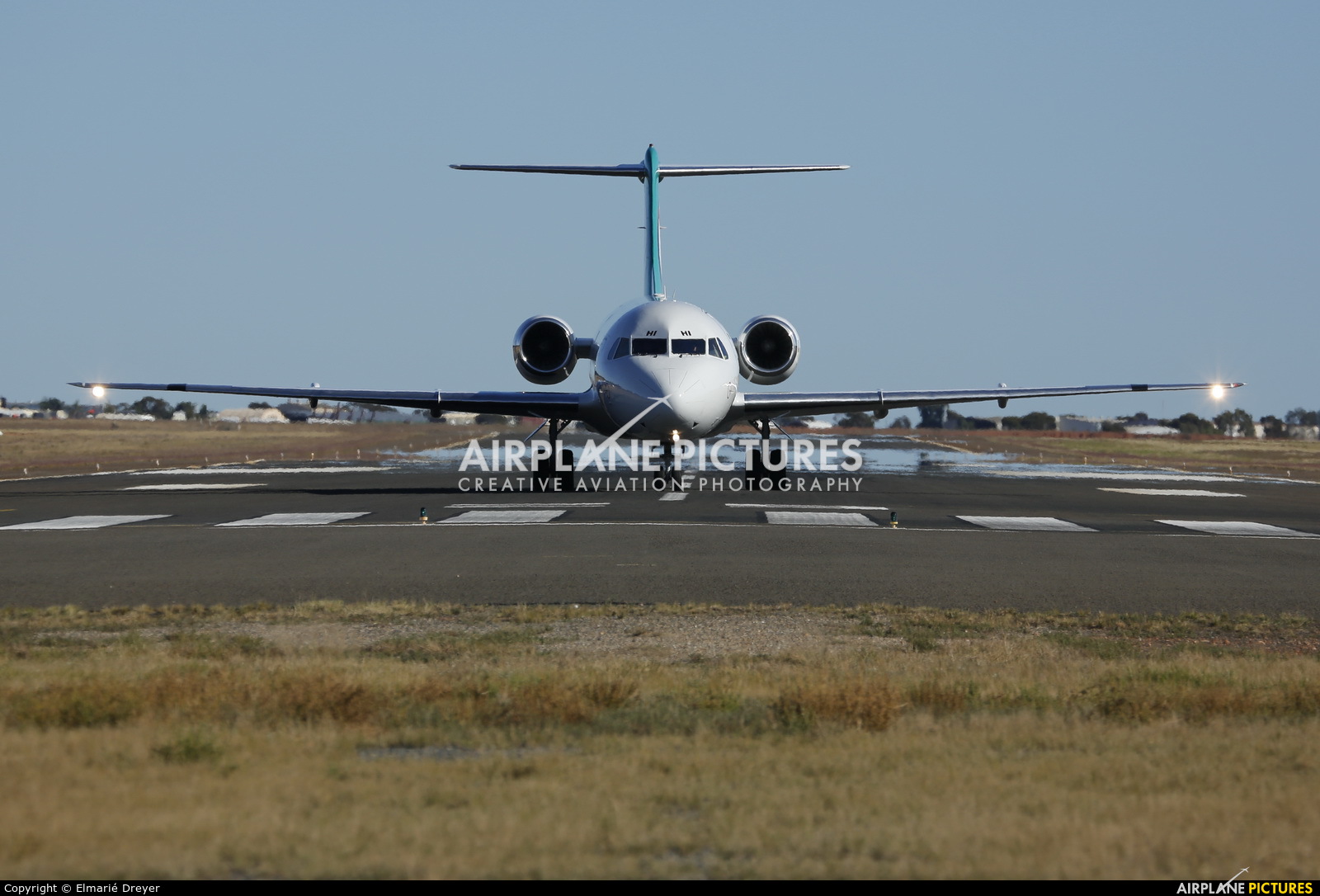 Network Aviation VH-NHI aircraft at Kalgoorlie-Boulder Airport