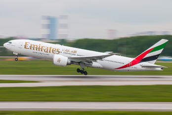 A6-EWA - Emirates Airlines Boeing 777-200LR