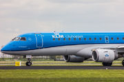 KLM Cityhopper PH-EZF image