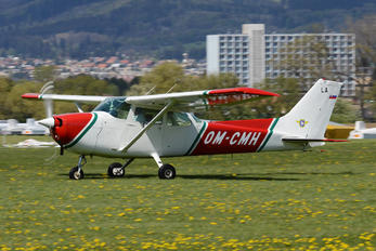 OM-CMH - Private Cessna 172 Skyhawk (all models except RG)