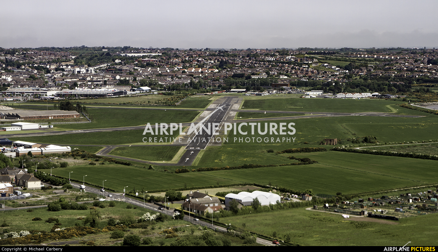 - Airport Overview - aircraft at Newtownards