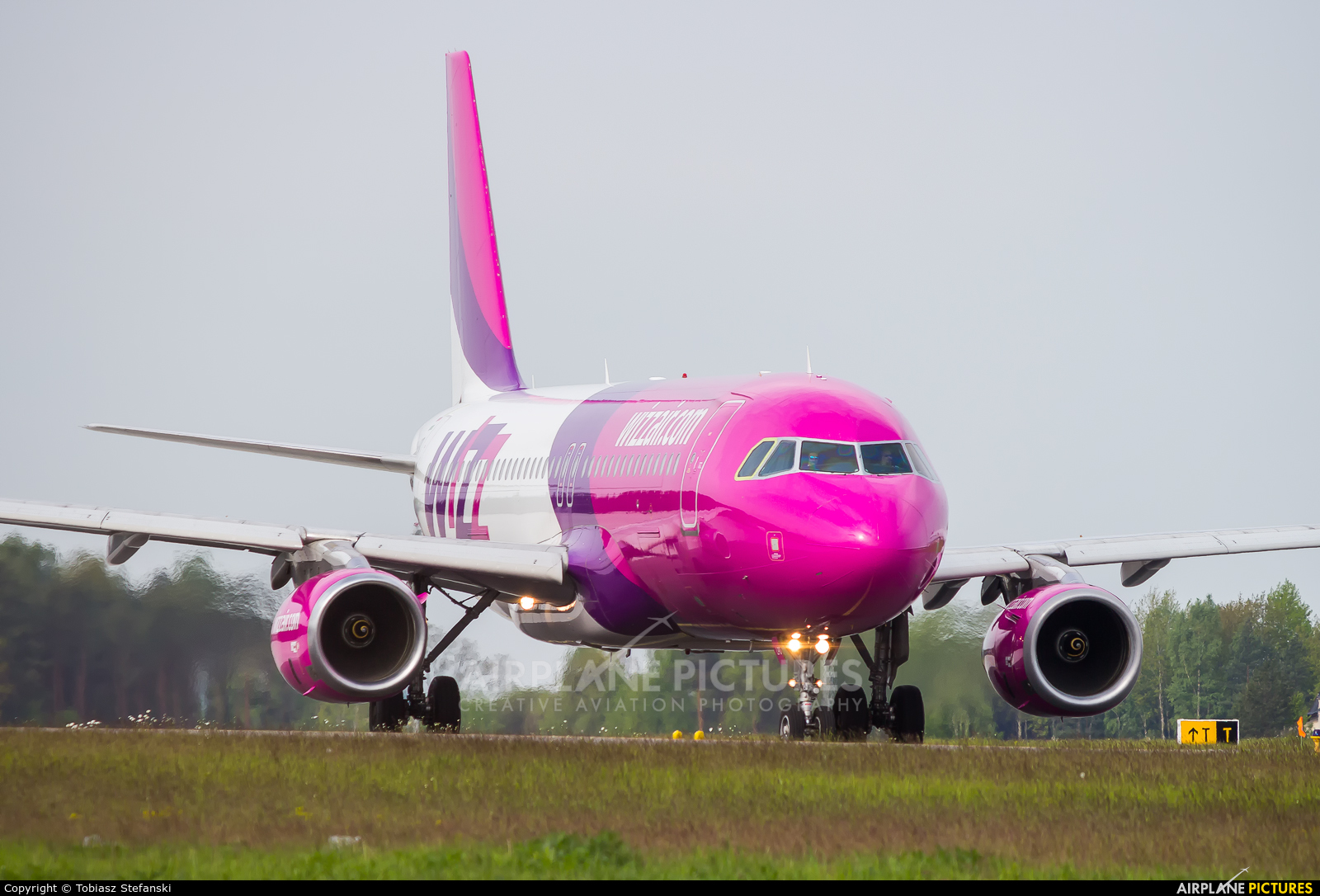 Wizz Air HA-LPQ aircraft at Katowice - Pyrzowice