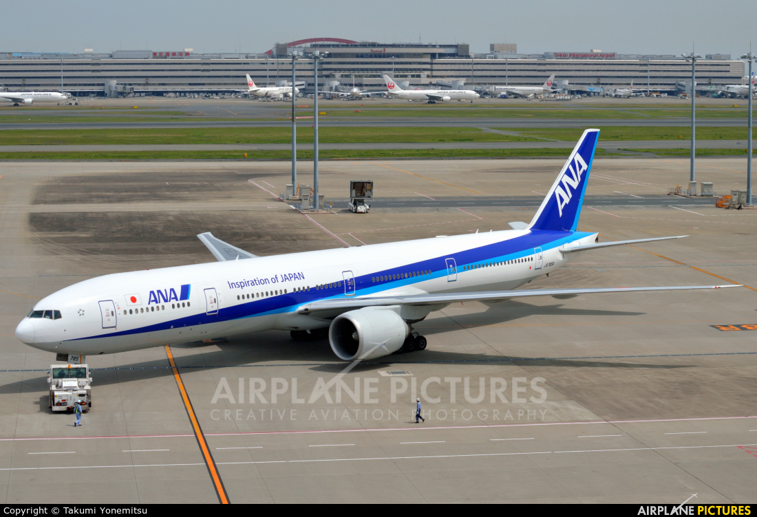 ANA - All Nippon Airways JA785A aircraft at Tokyo - Haneda Intl