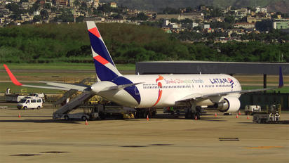 PT-MSY - LATAM Boeing 767-300ER