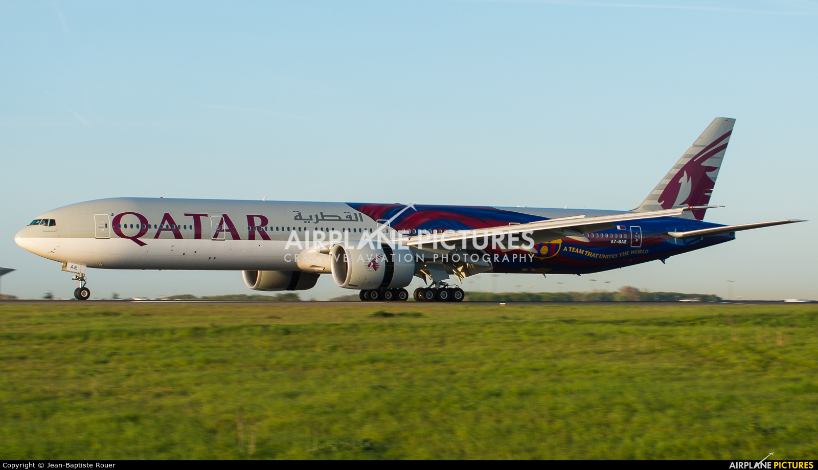 Qatar Airways A7-BAE aircraft at Paris - Charles de Gaulle