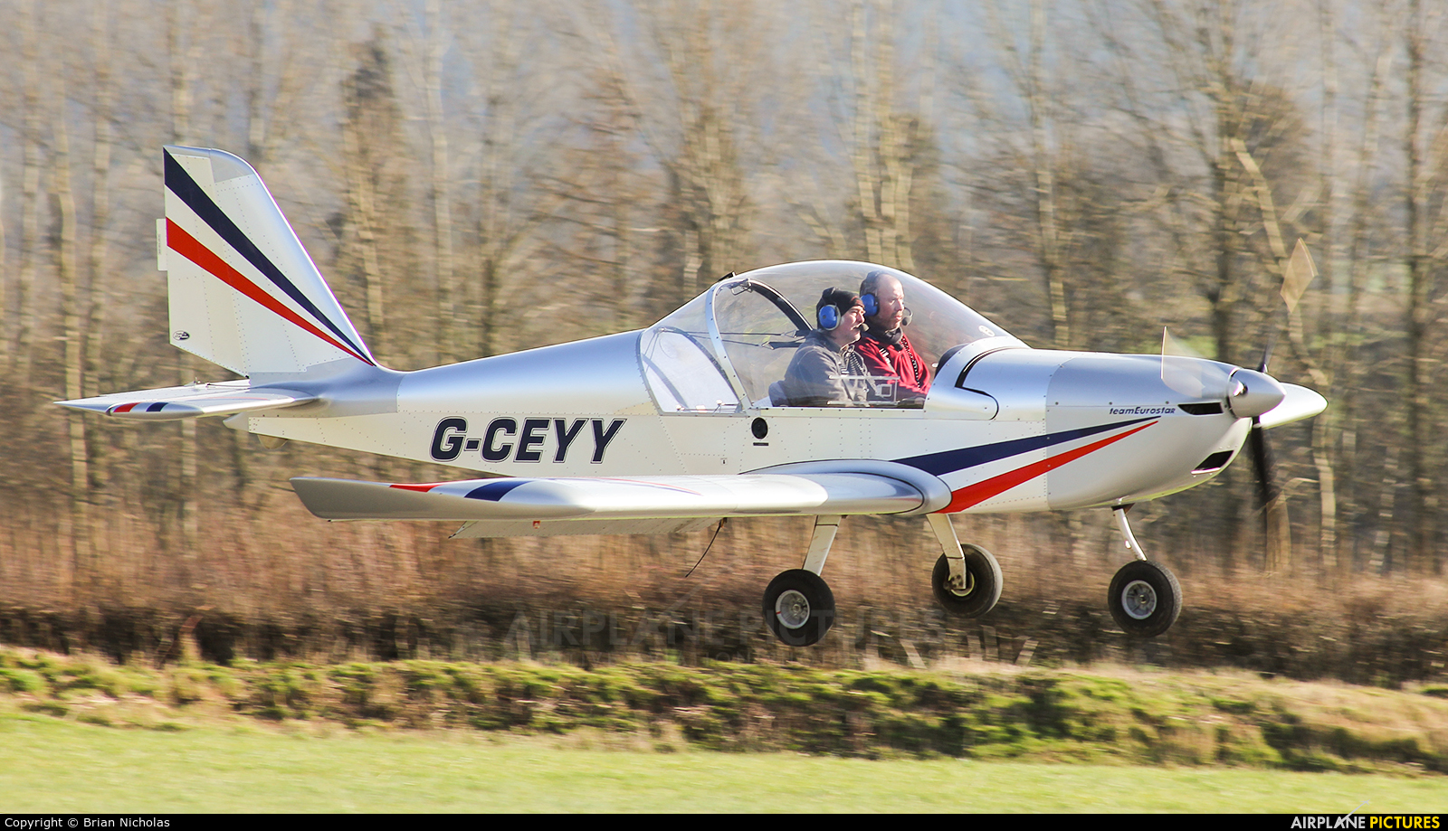 Private G-CEYY aircraft at Welshpool