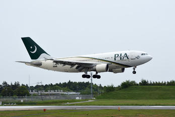 AP-BGR - PIA - Pakistan International Airlines Airbus A310
