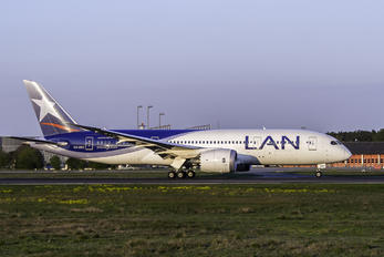 CC-BBC - LAN Airlines Boeing 787-8 Dreamliner