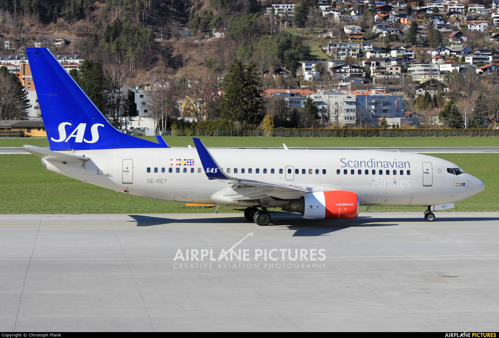 SAS - Scandinavian Airlines SE-REY aircraft at Innsbruck