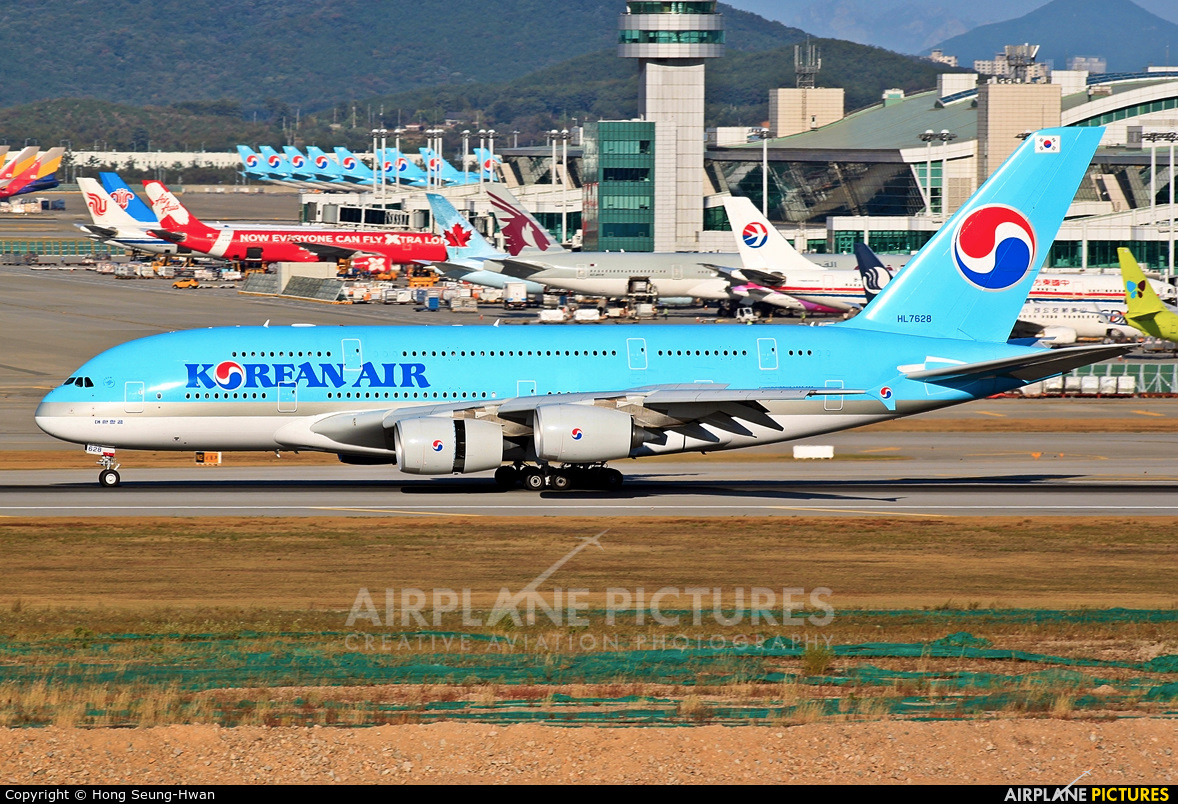 Korean Air HL7628 aircraft at Seoul - Incheon
